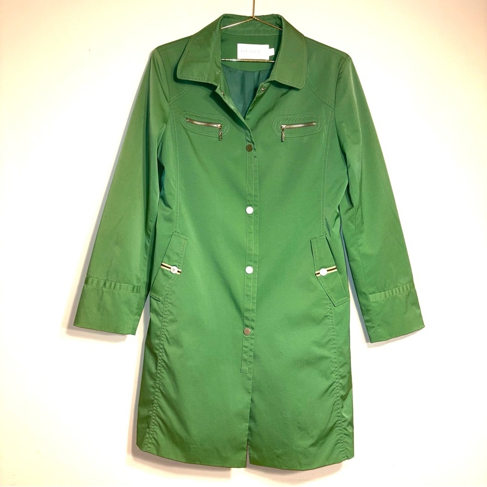 Giant collection Green Trench Coat for Women,like new condition, approx Sz M